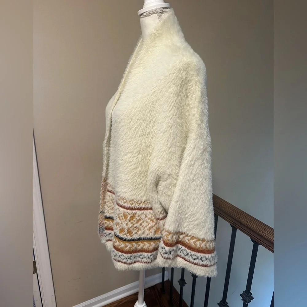 Sadie & Sage Cream Fuzzy Cardigan Boho Western Aztec Cozy Shacket Oversized S